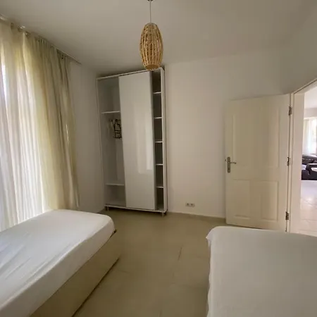 Lale 4* Side