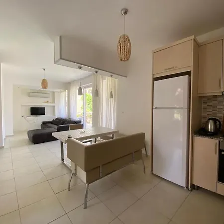 Holiday home Lale *